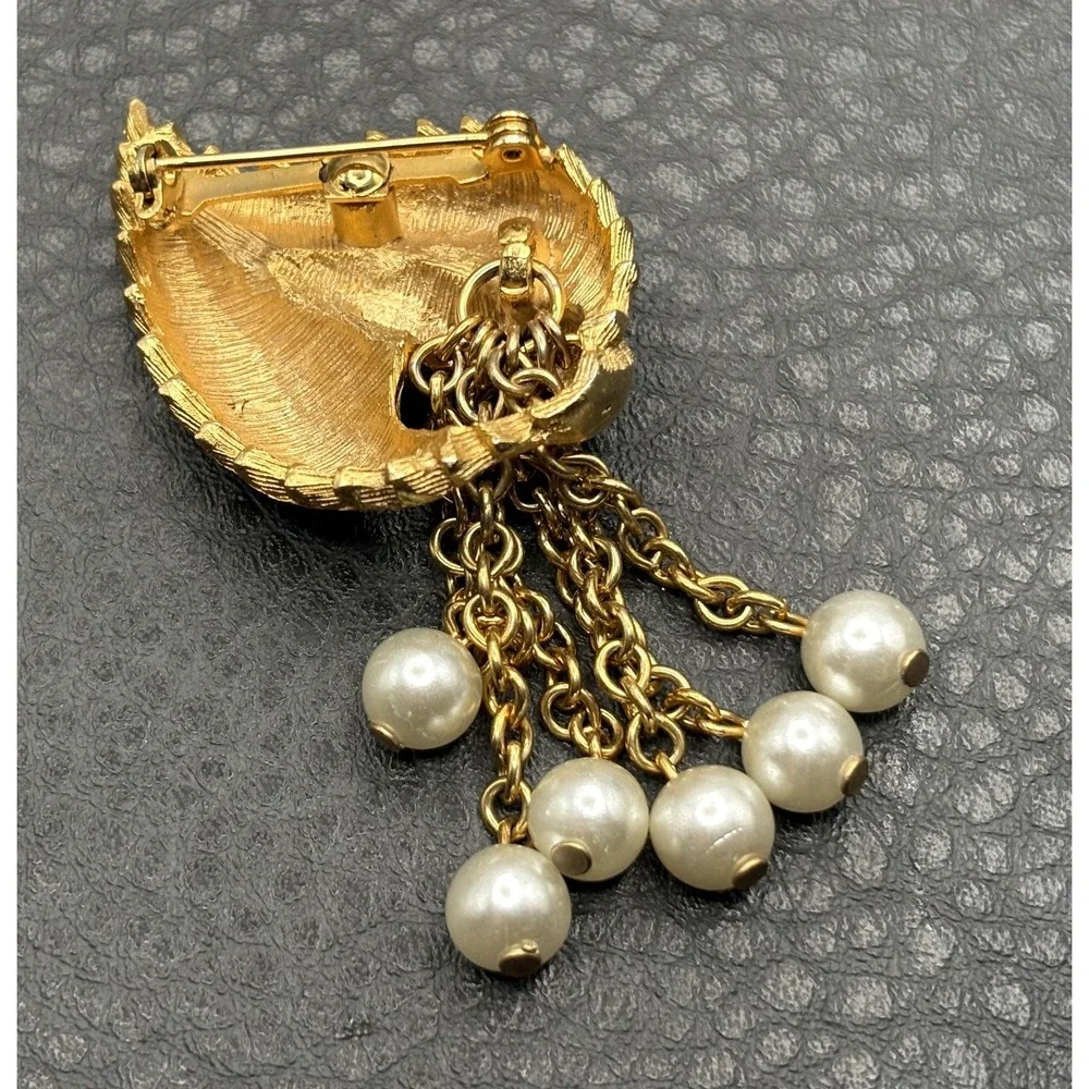 Vintage Waterfall Chain Tassel Brooch Pearl Beads Dangle Pin Gold Tone